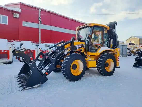 Экскаватор-погрузчик SHANMON для сравнения с JCB